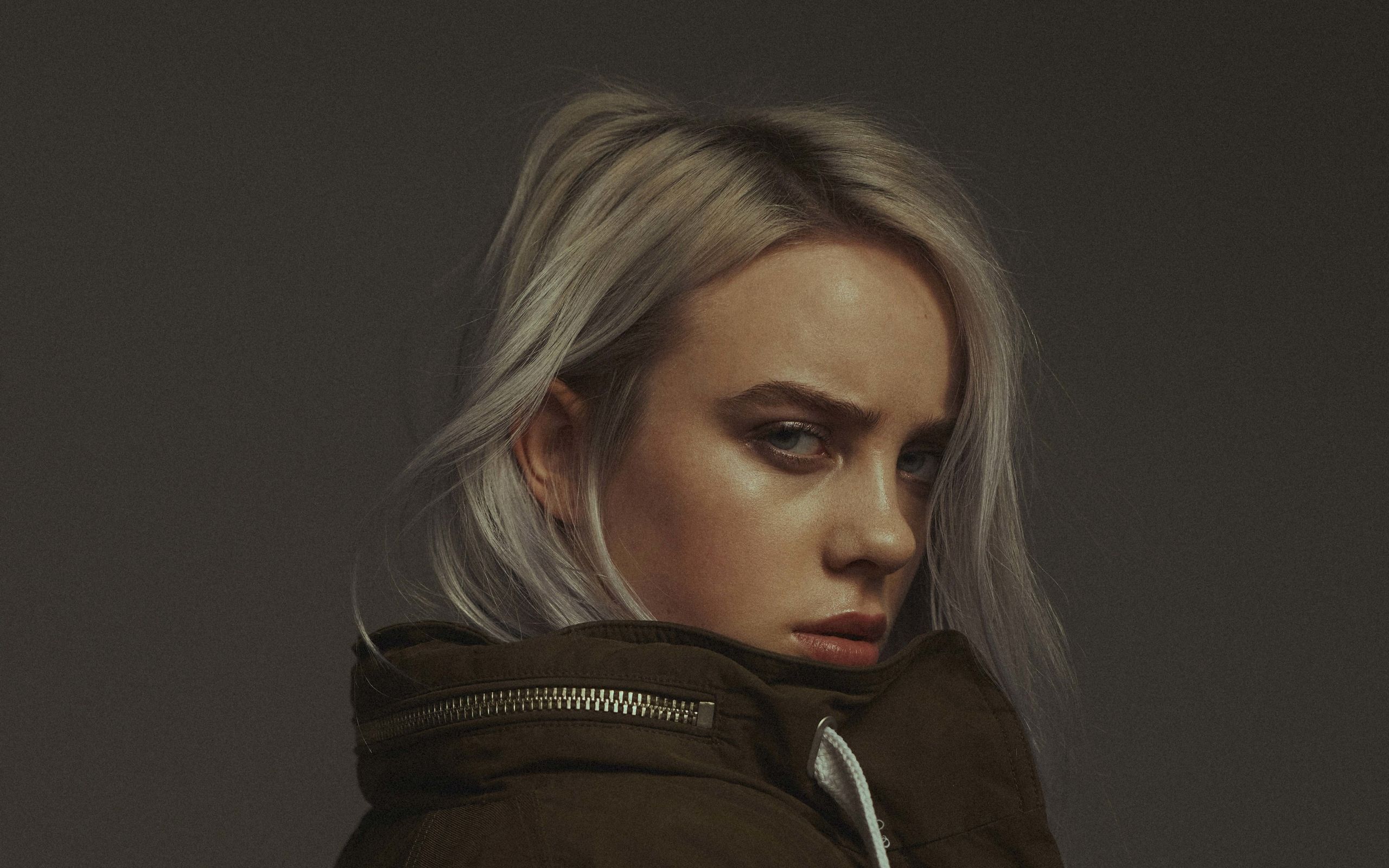 Fondo de pantalla de Billie Eilish 2560x1600