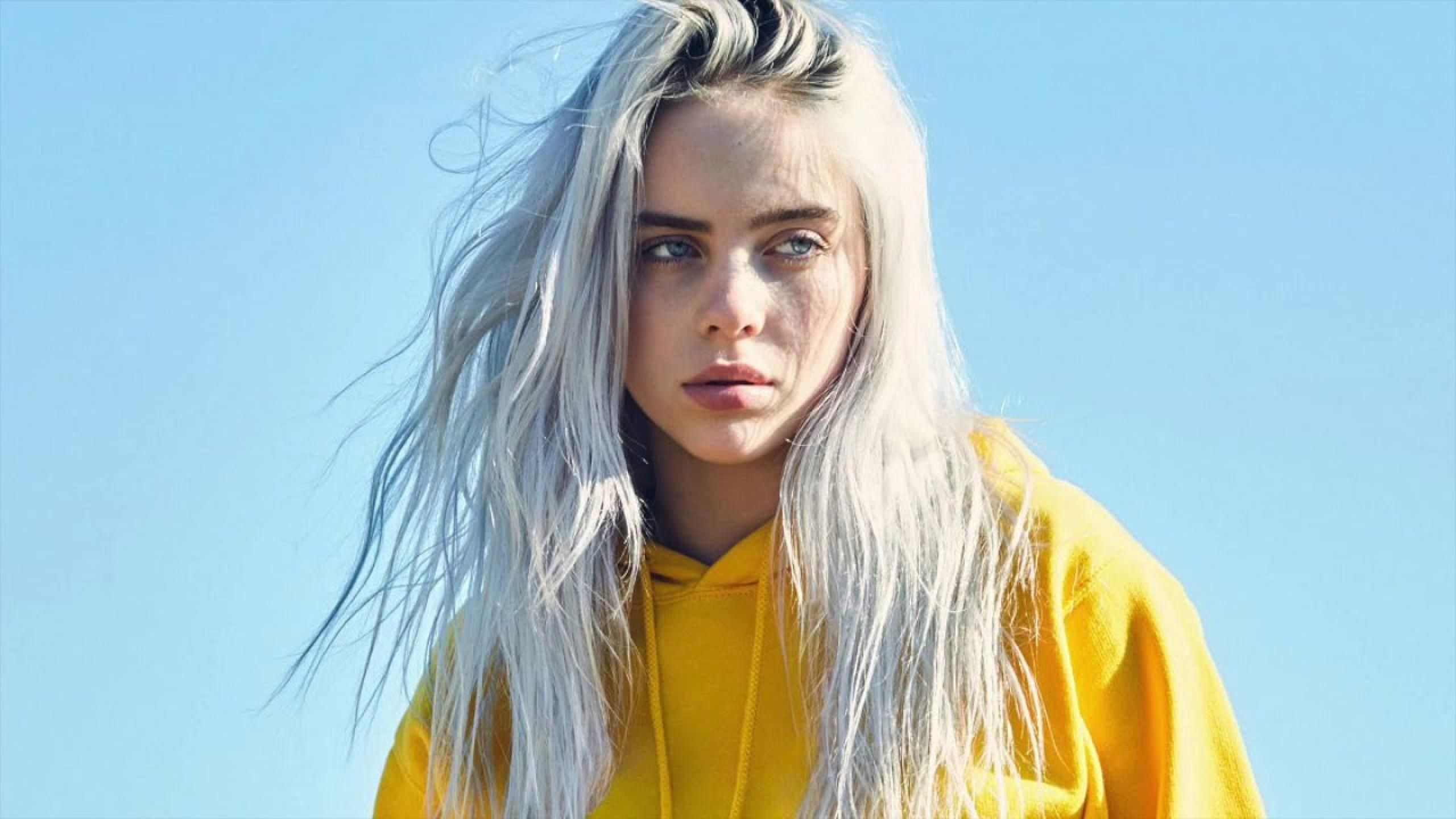 Fondo de pantalla de Billie Eilish 2560x1440