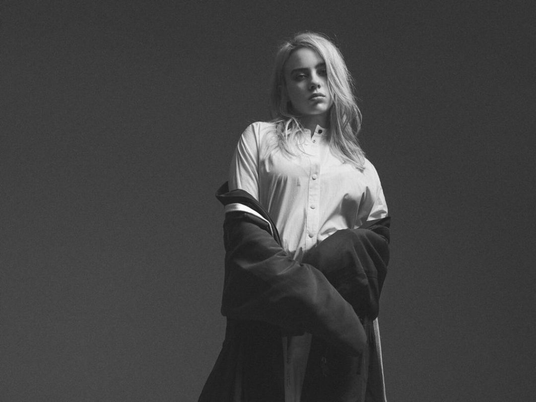 Fondo de pantalla de Billie Eilish 1080x810