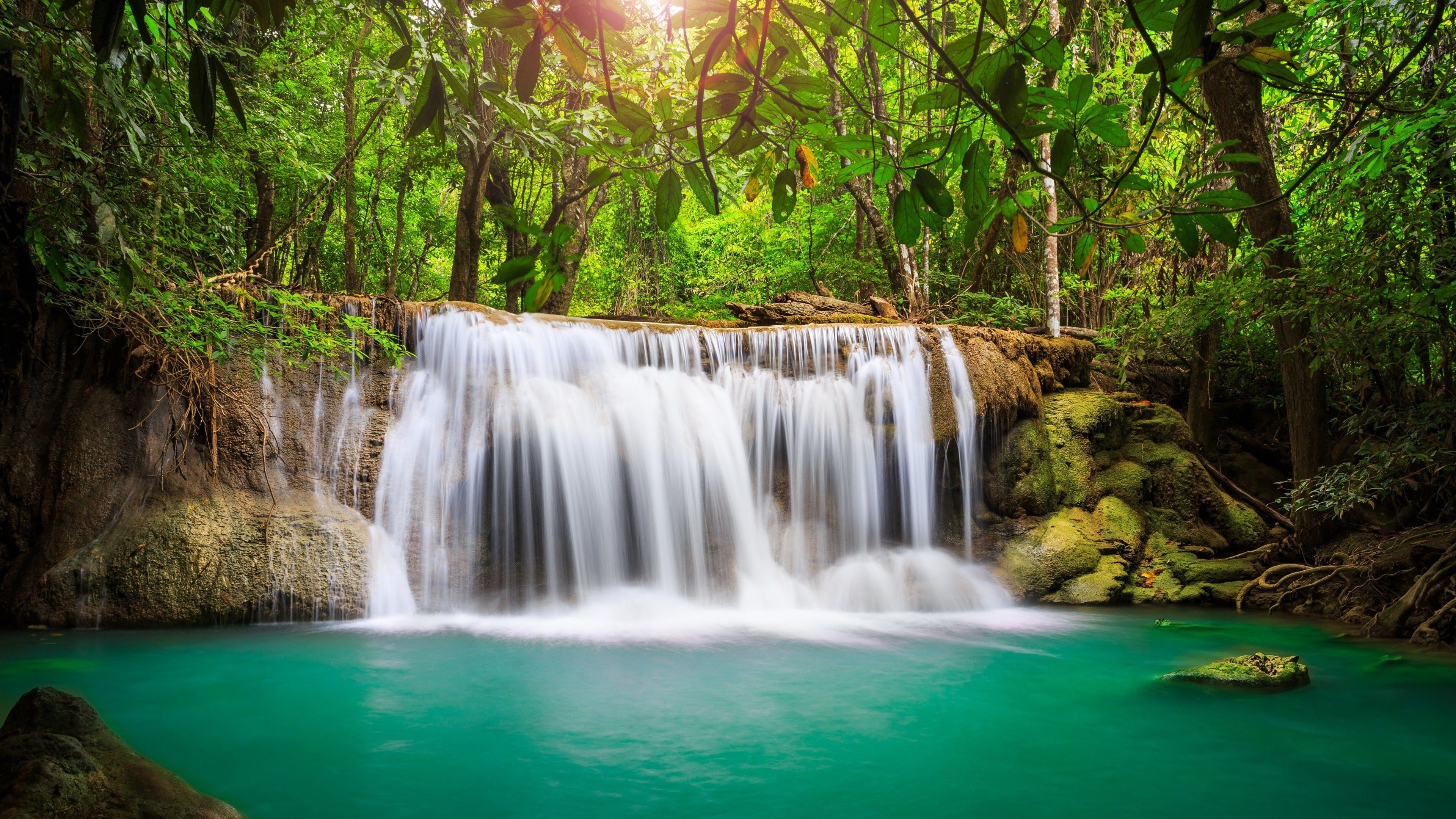Fondo de pantalla de cascada 3840x2160