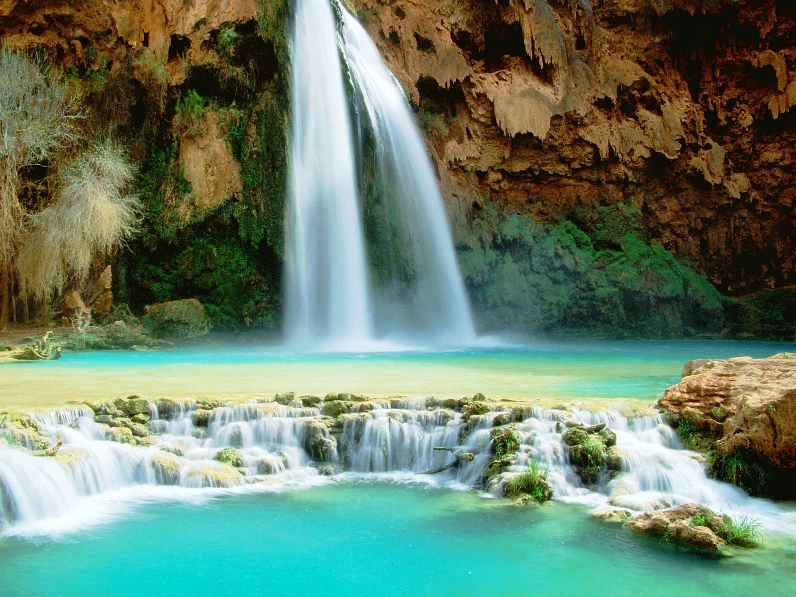 Fondo de pantalla de cascada 1600x1200