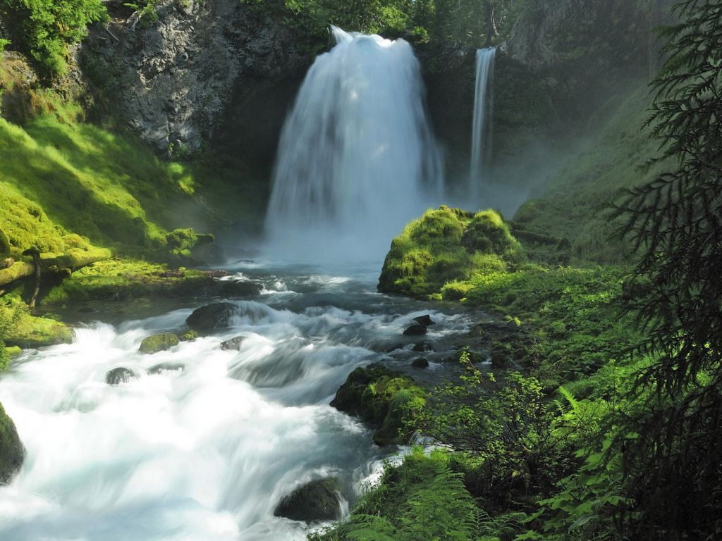 Fondo de pantalla de cascada 1024x768