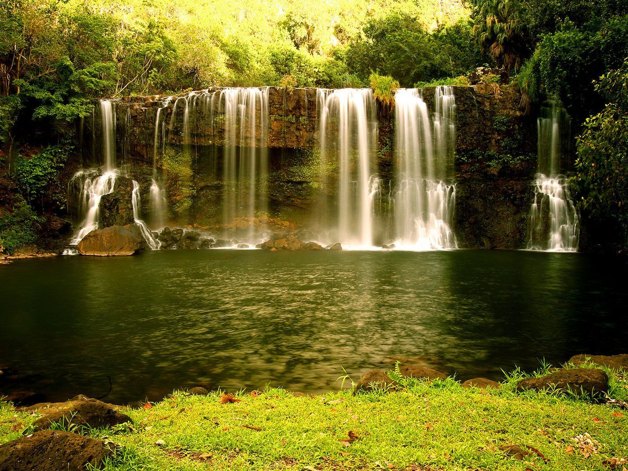 Fondo de pantalla de cascada 1280x960