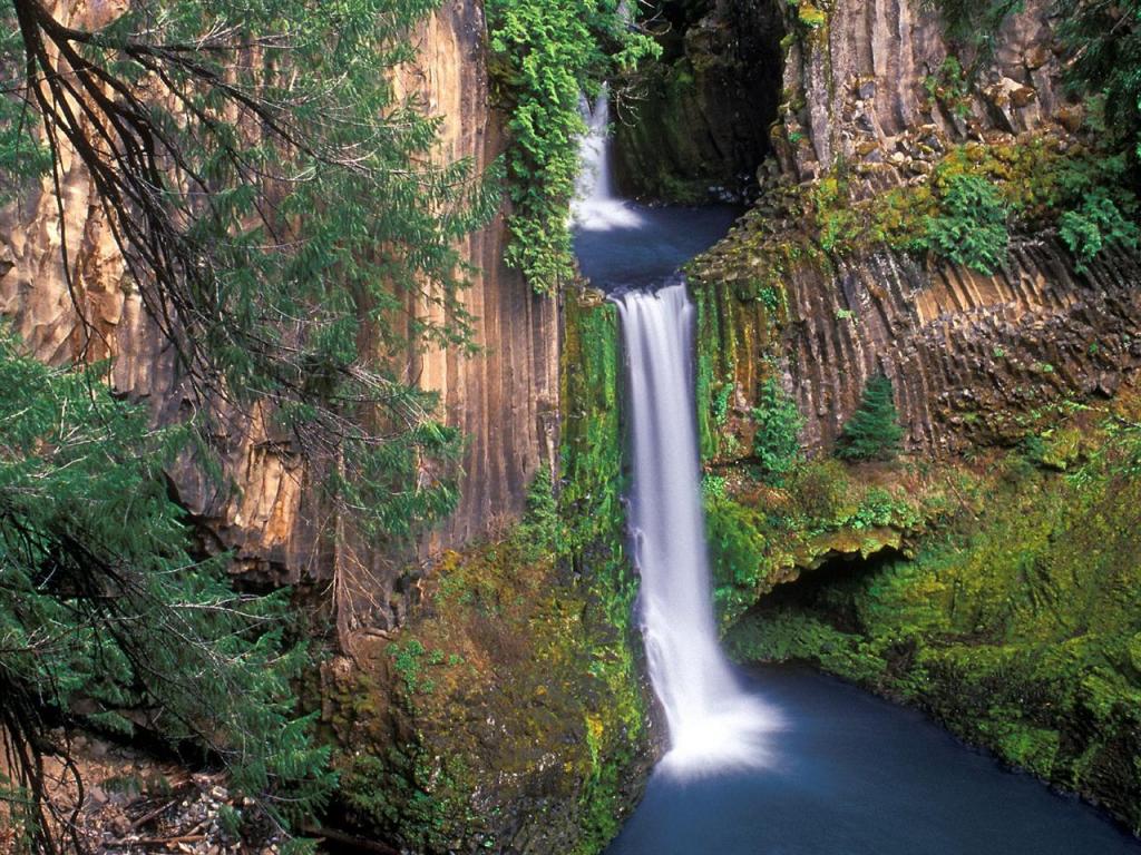 Fondo de pantalla de cascada 1024x768