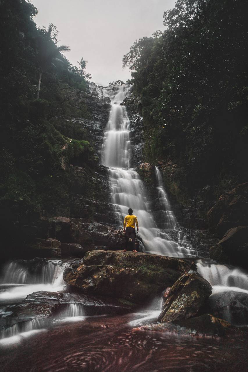 Fondo de pantalla de cascada 853x1280