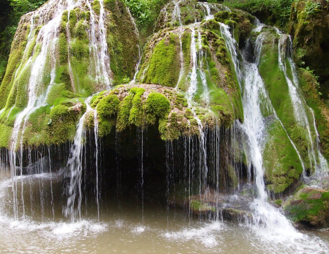 Fondo de pantalla de cascada 1130x872