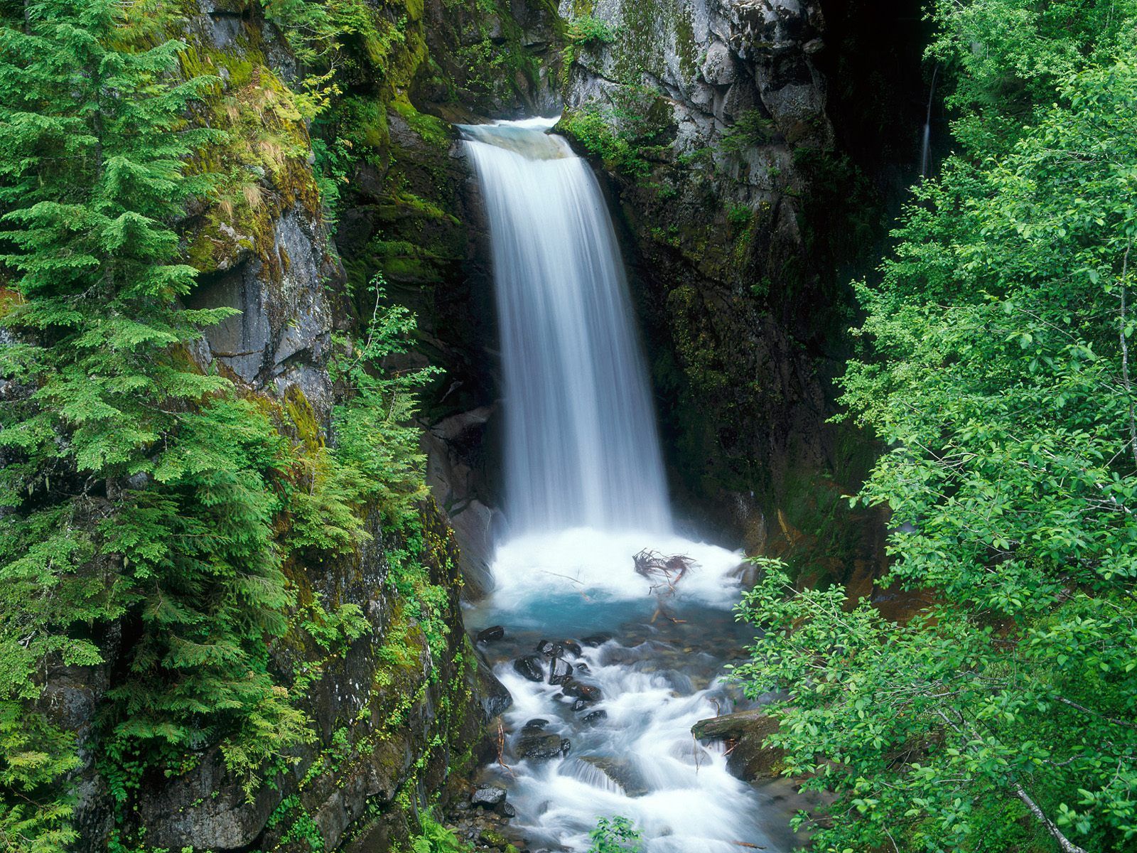 Fondo de pantalla de cascada 1600x1200