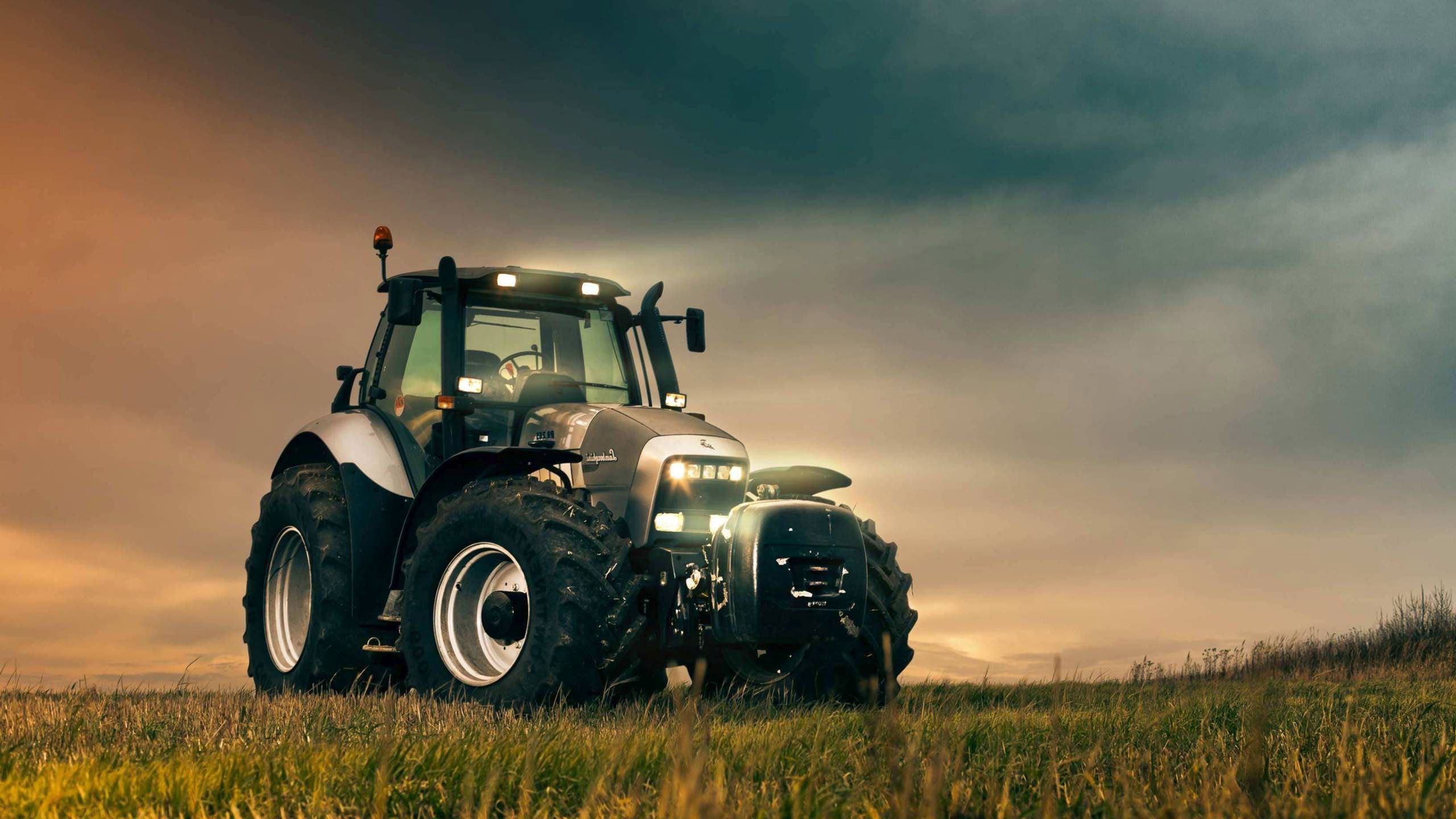 73+] Fondo de pantalla de Tractor