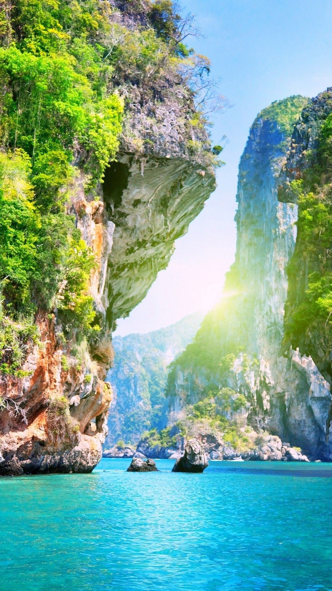 Descargar fondo de pantalla 1080x1920 Laguna - Hermoso paisaje