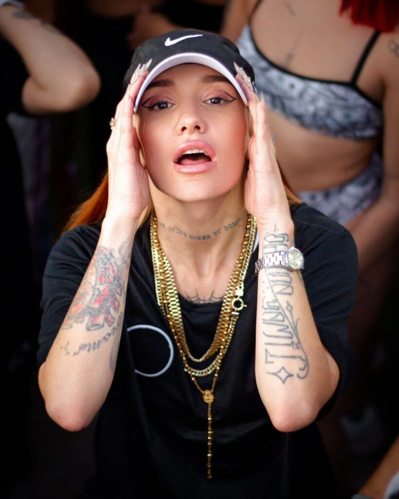 Fondo de pantalla de  819x1024