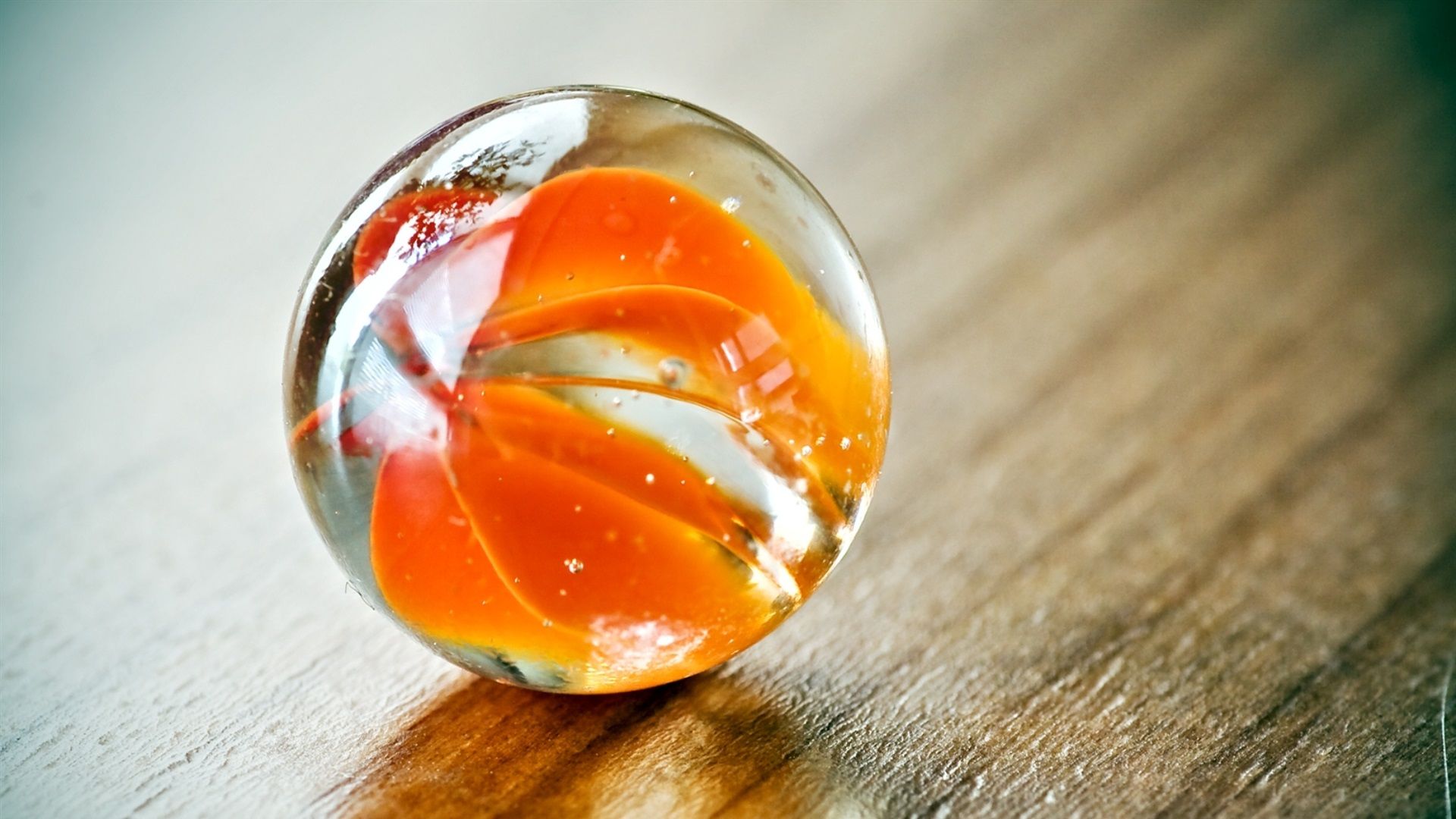 Fondo de pantalla  anaranjado 1920x1080