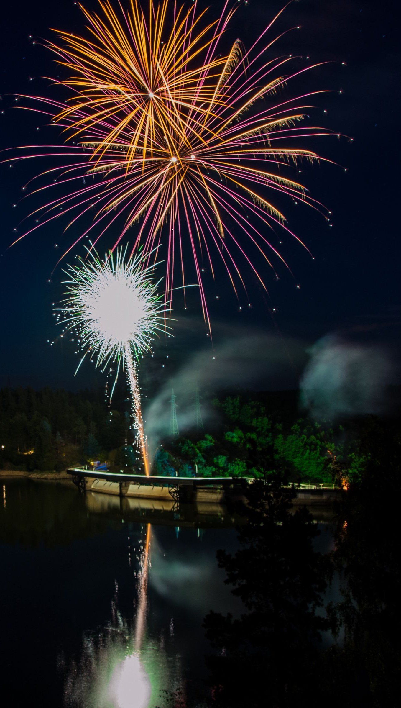 Fondo de pantalla de  1360x2400