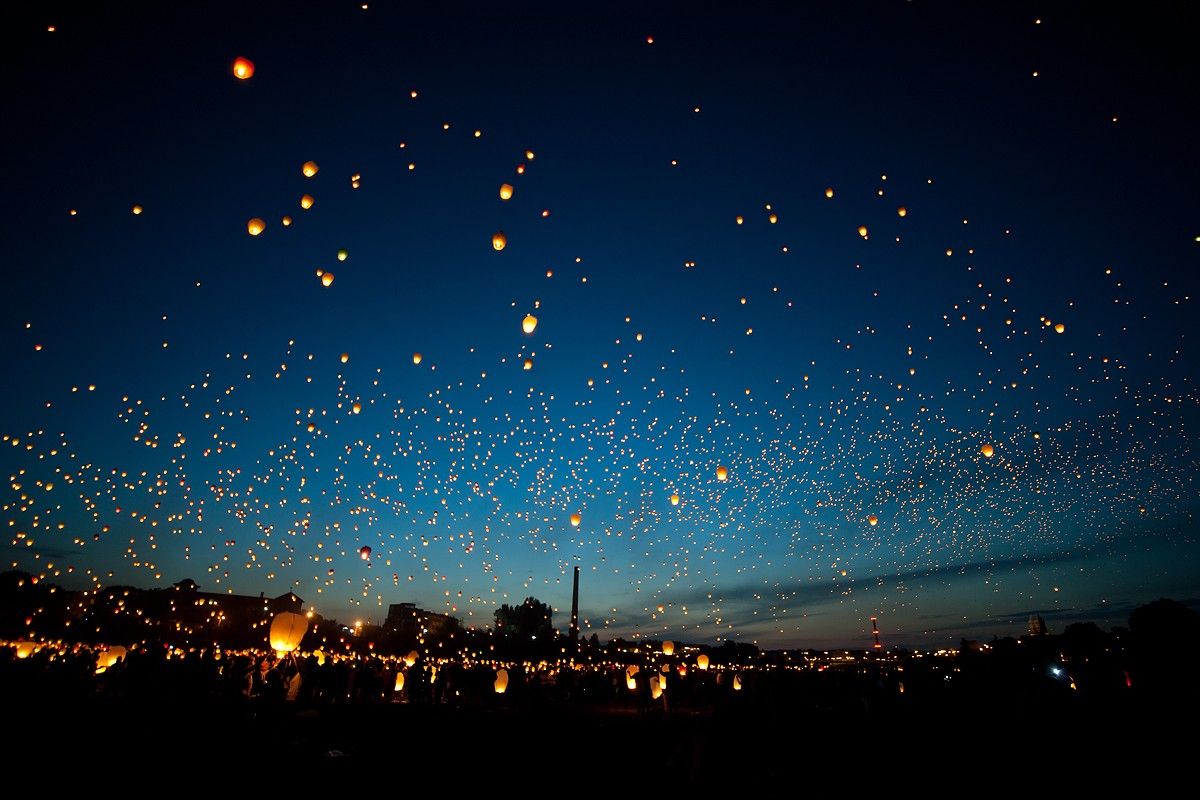 Fondos de pantalla: noche, brillante, fuegos artificiales, linternas del cielo, flotante, estrella