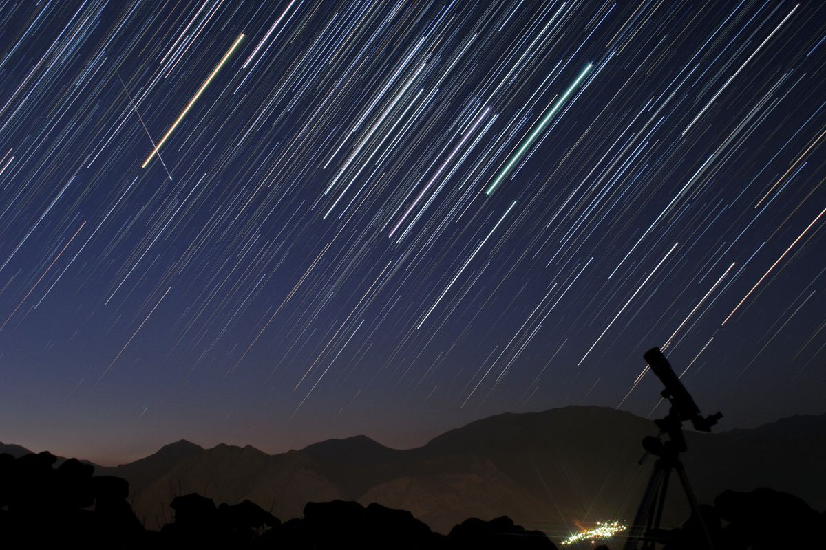 Meteor Shower Wallpaper 7 - 1200 X 800 | stmed.net