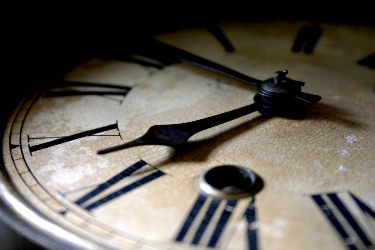 Clock Wallpaper | 1200x800 | ID: 22850 - WallpaperVortex.com
