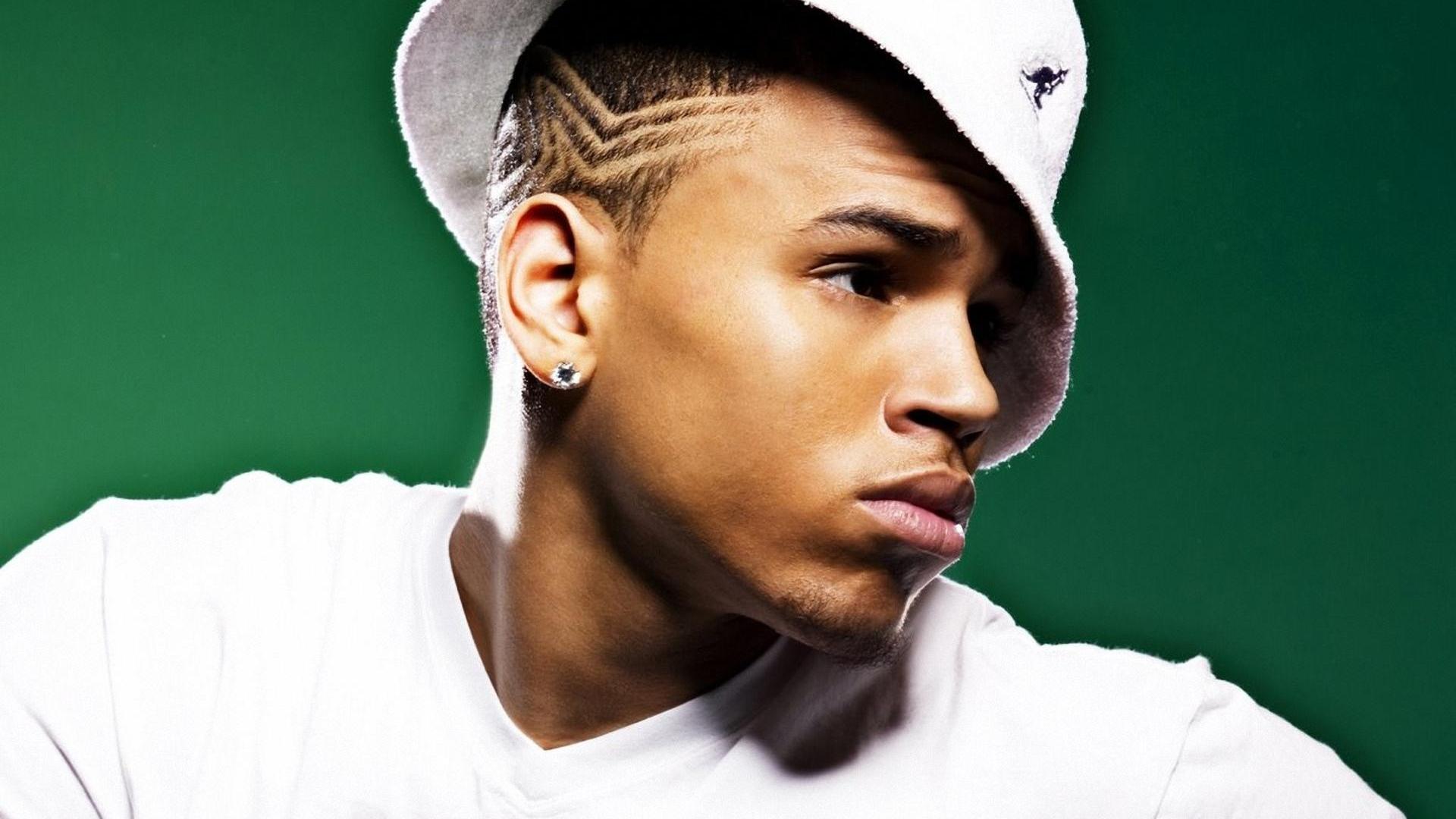 Fondo de pantalla de Chris Brown 1920x1080