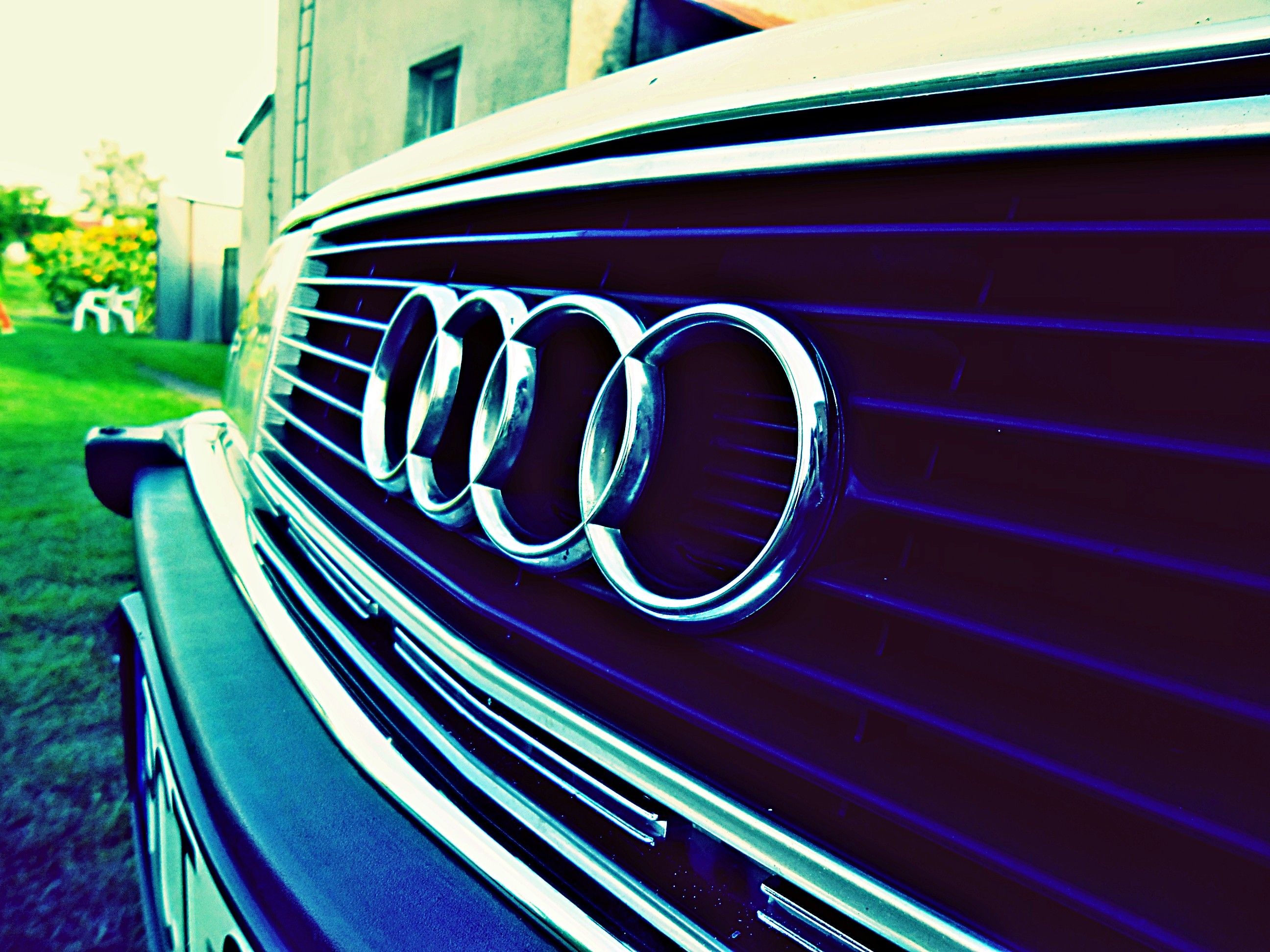 Fondo de pantalla de Audi 2592x1944
