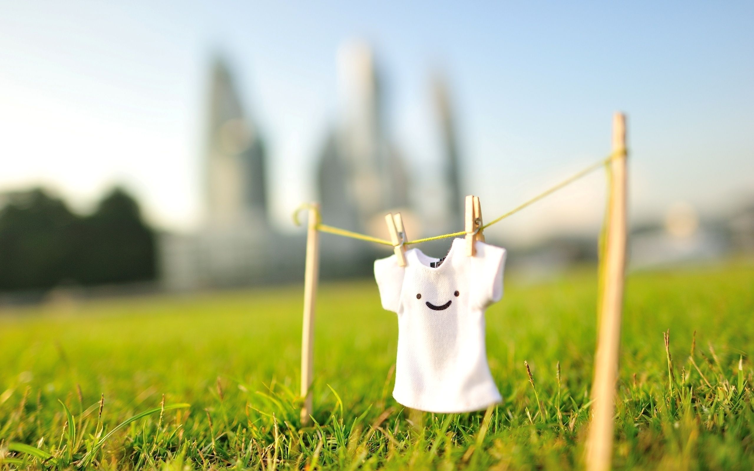 Fondo de pantalla de sonrisa 2560x1600
