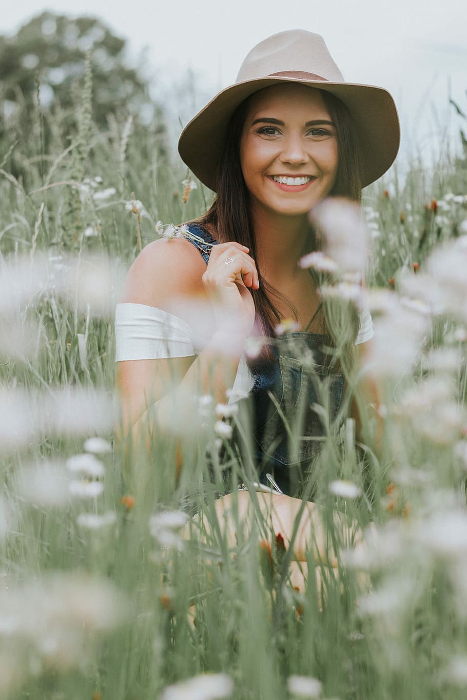 Fondo de pantalla de sonrisa 910x1365