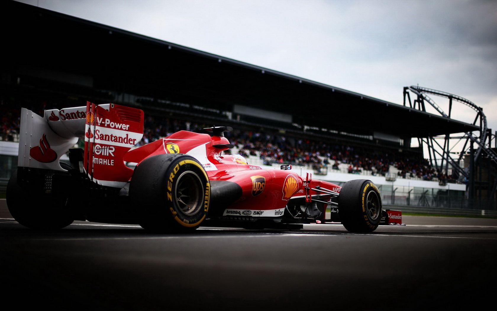 Fondo de pantalla de Formula 1 1680x1050