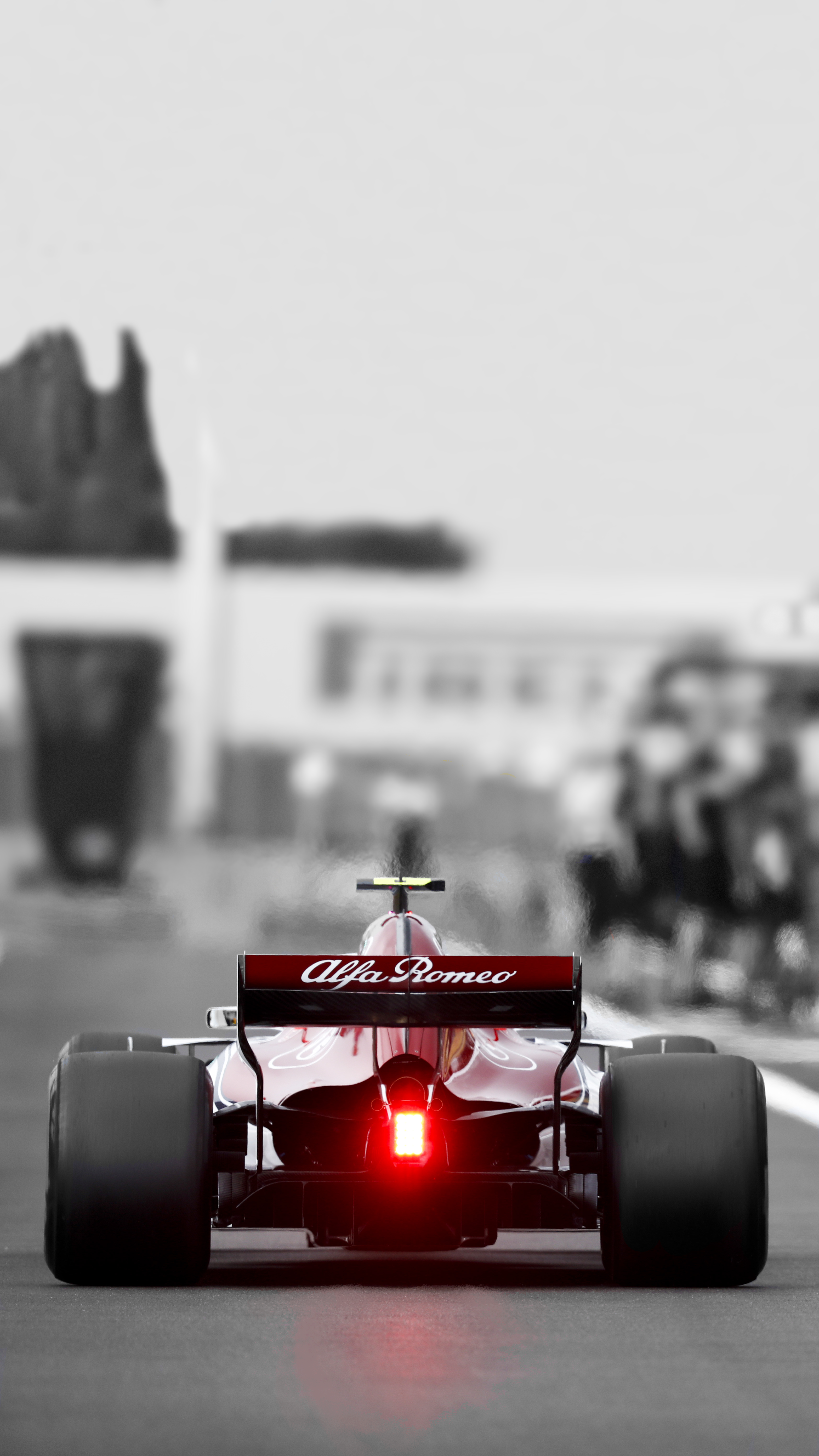 Fondo de pantalla de Formula 1 3132x5568