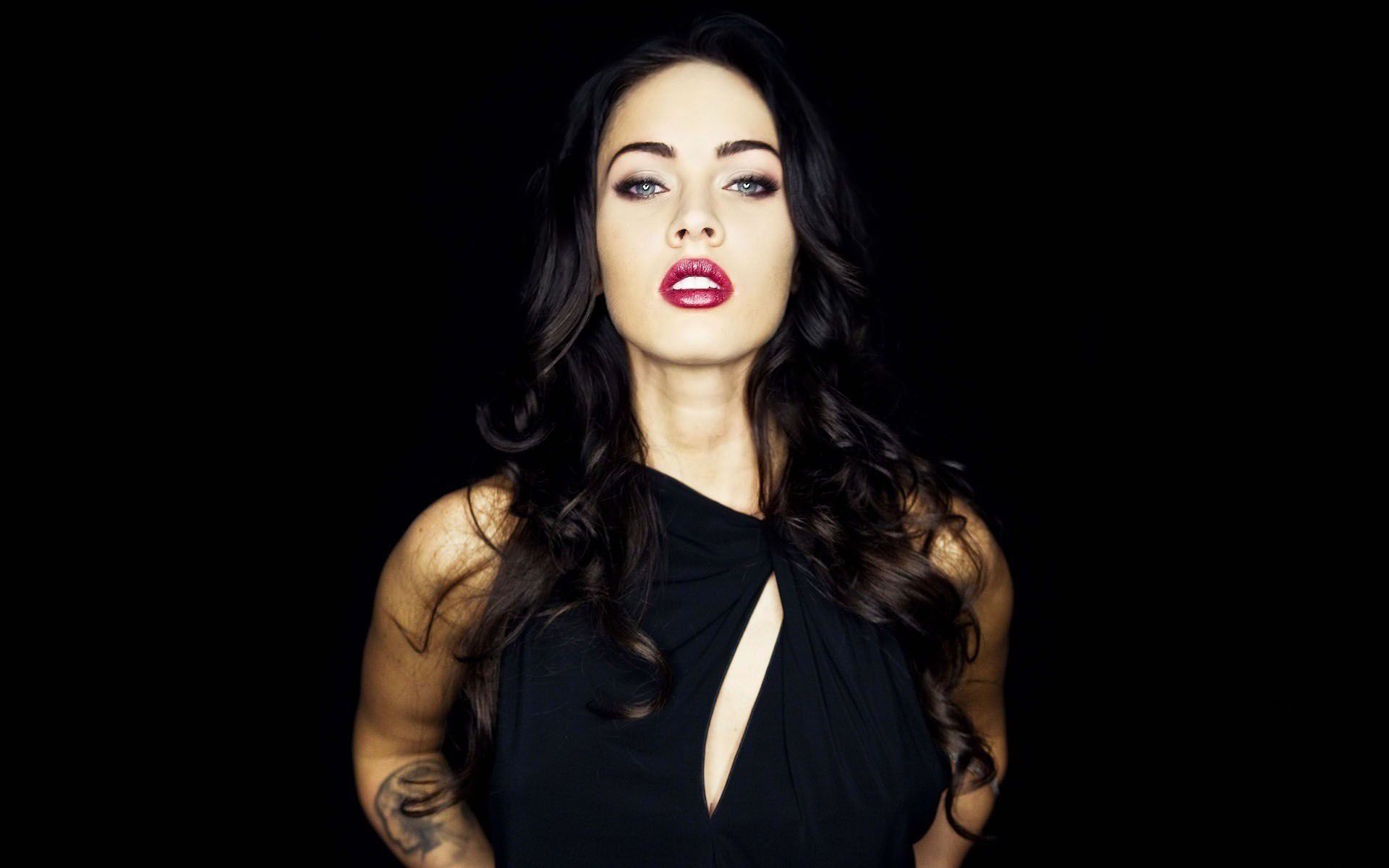 Fondo de pantalla de Megan Fox 1920x1200
