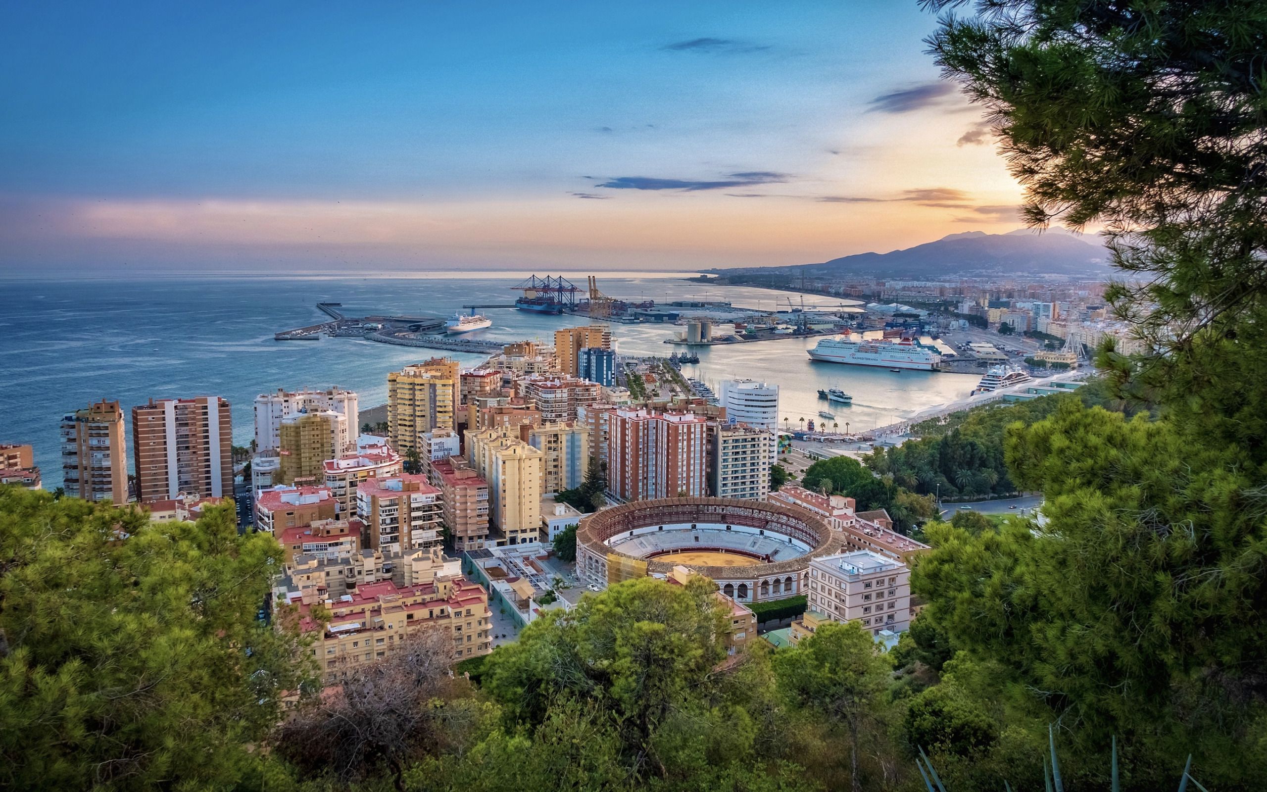 Fondo de pantalla de Málaga 2560x1600