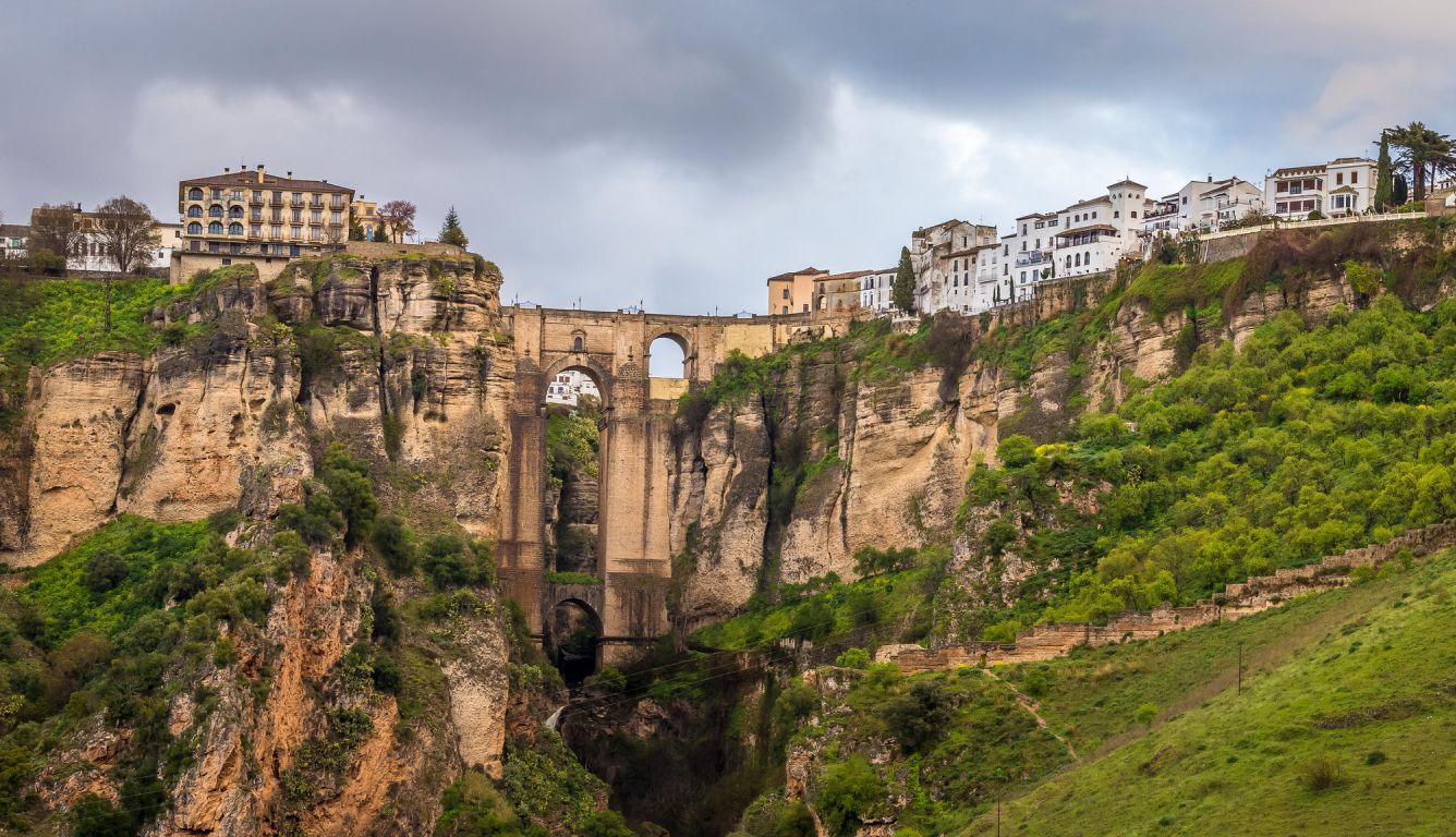 Fondo de pantalla de Málaga 1336x768