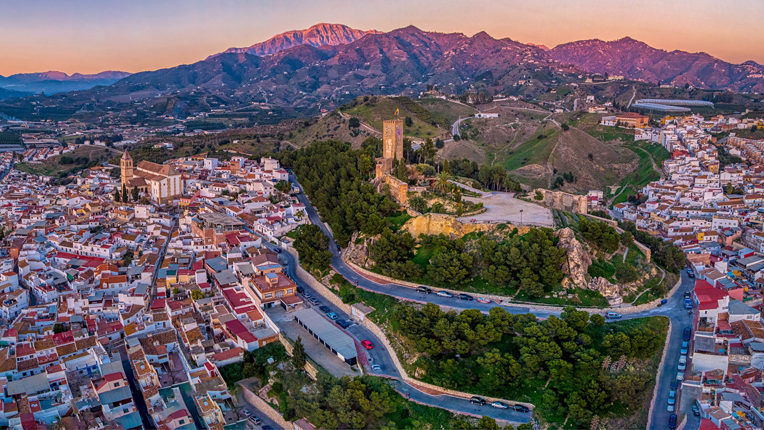Fondo de pantalla de Málaga 2560x1440