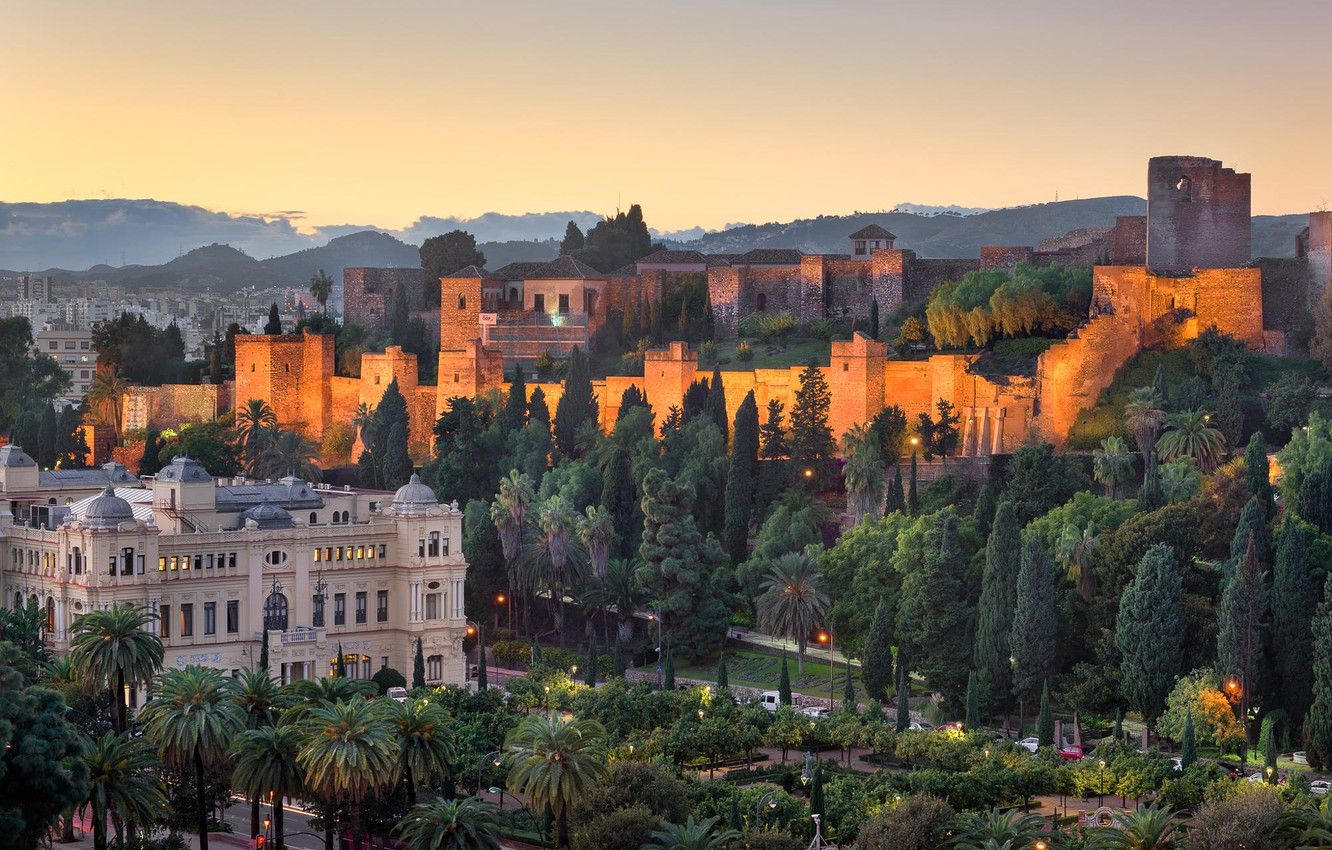 Fondo de pantalla de Málaga 1332x850