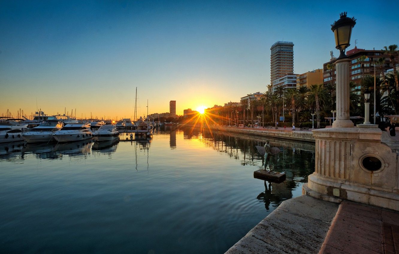 Fondo de pantalla de Alicante 1332x850