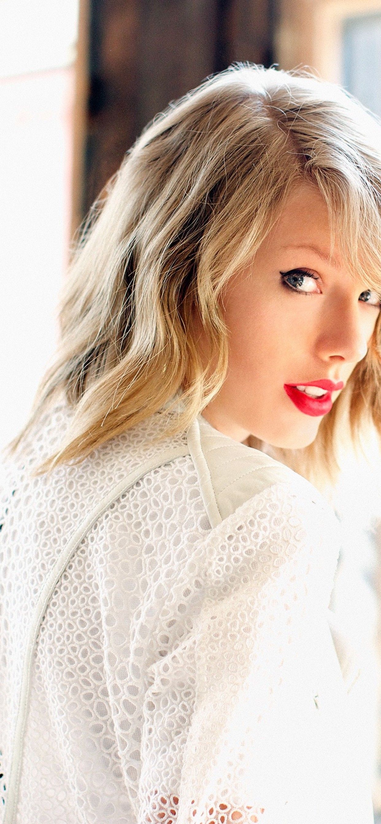 Fondo de pantalla de Taylor Swift 1242x2688