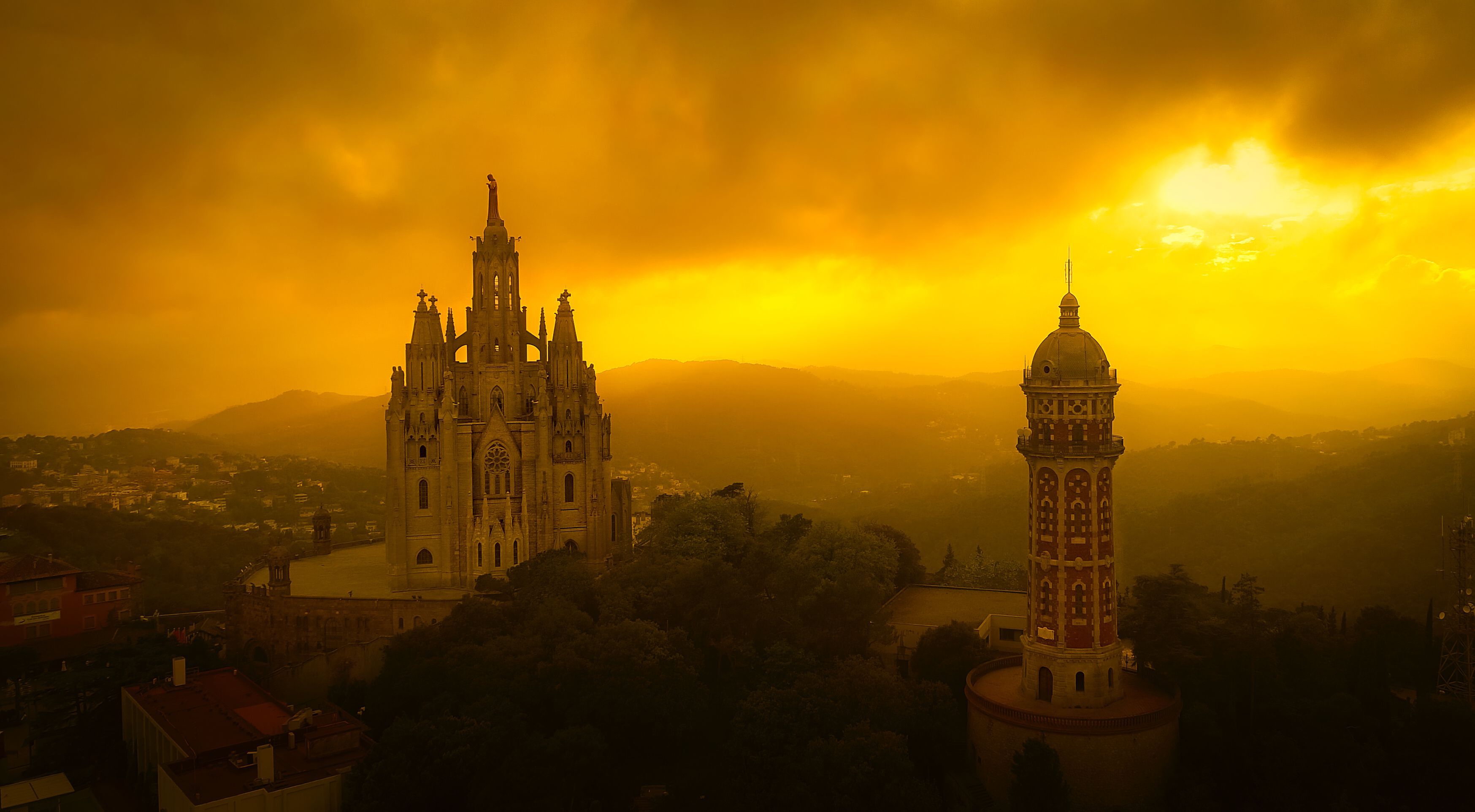Fondo de pantalla de  3495x1925