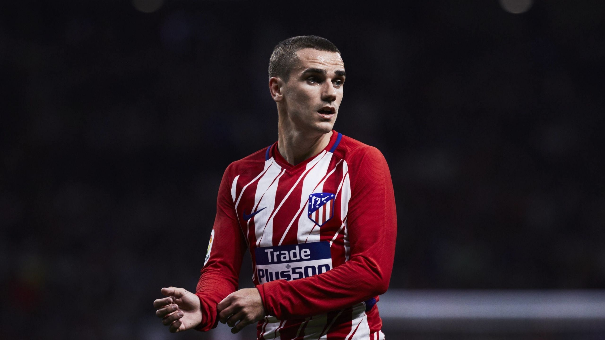 Descargar 2560x1440 fondo de pantalla de celebridades, Antoine Griezmann, fútbol