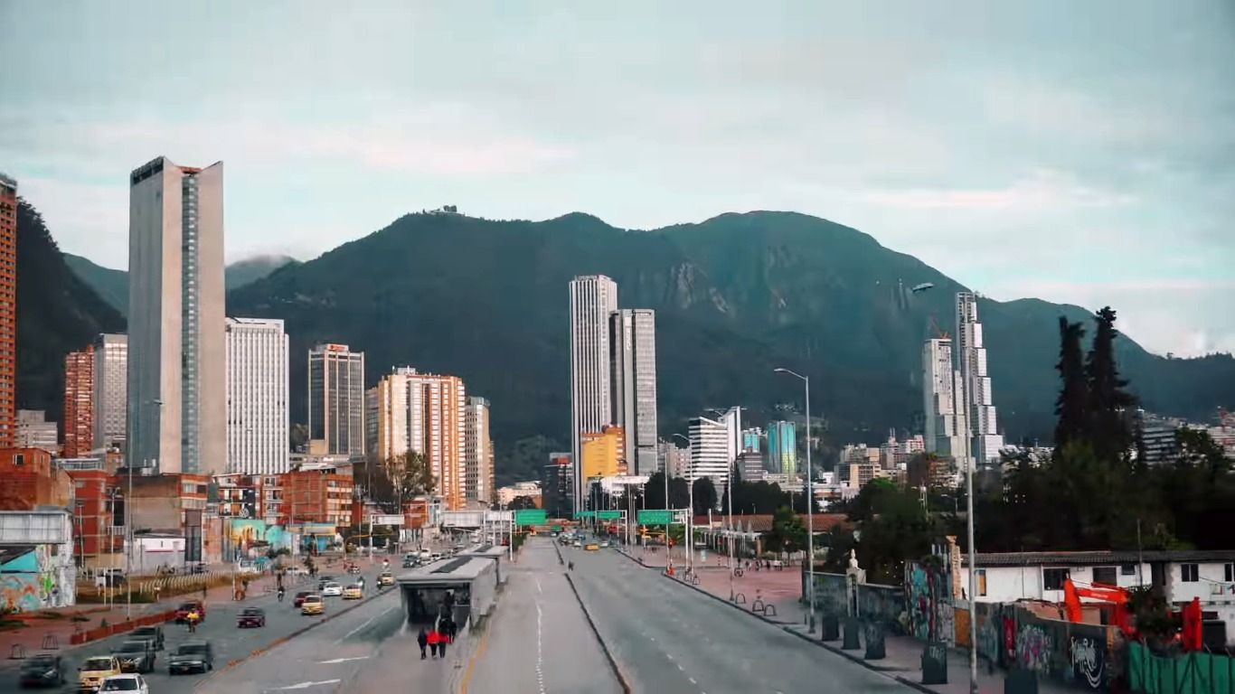 Fondo de pantalla de  1366x768