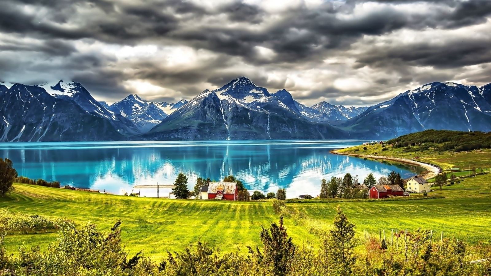 Fondo de pantalla de  1600x900