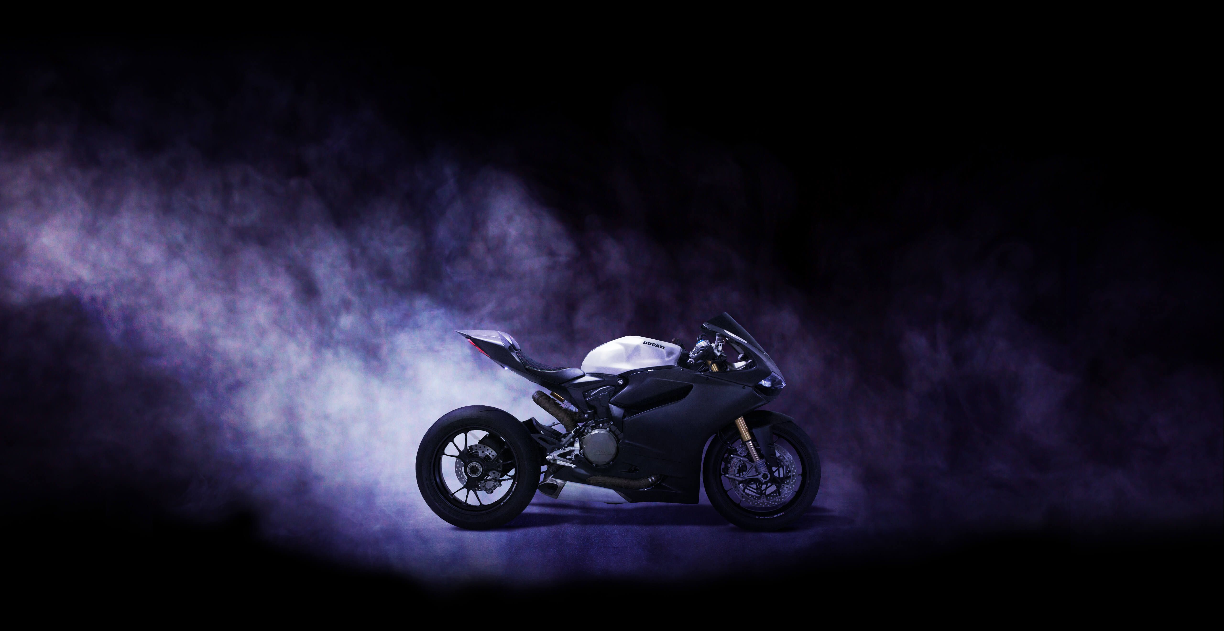 Fondo de pantalla de  5120x2640