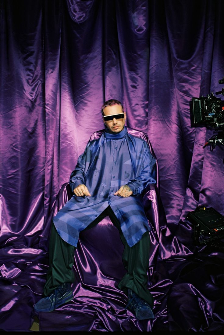 Fondo de pantalla de  735x1097