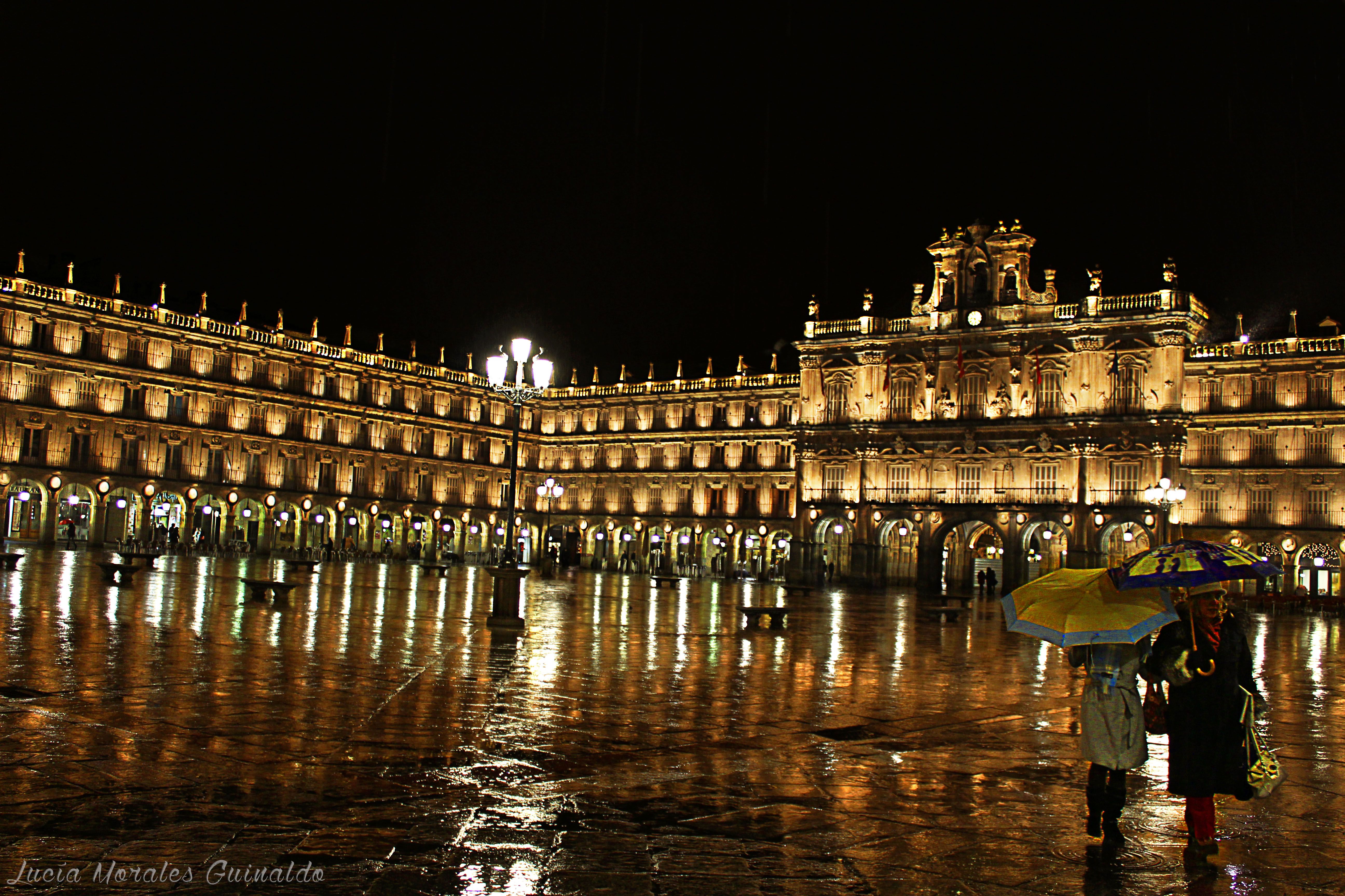 Fondos de pantalla: plaza, españa, lluvia, paraguas, lluvia, España, alcalde